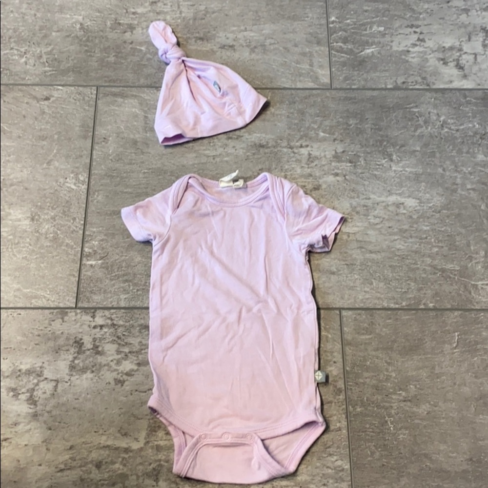 Kyte Baby Onsie and matching hat